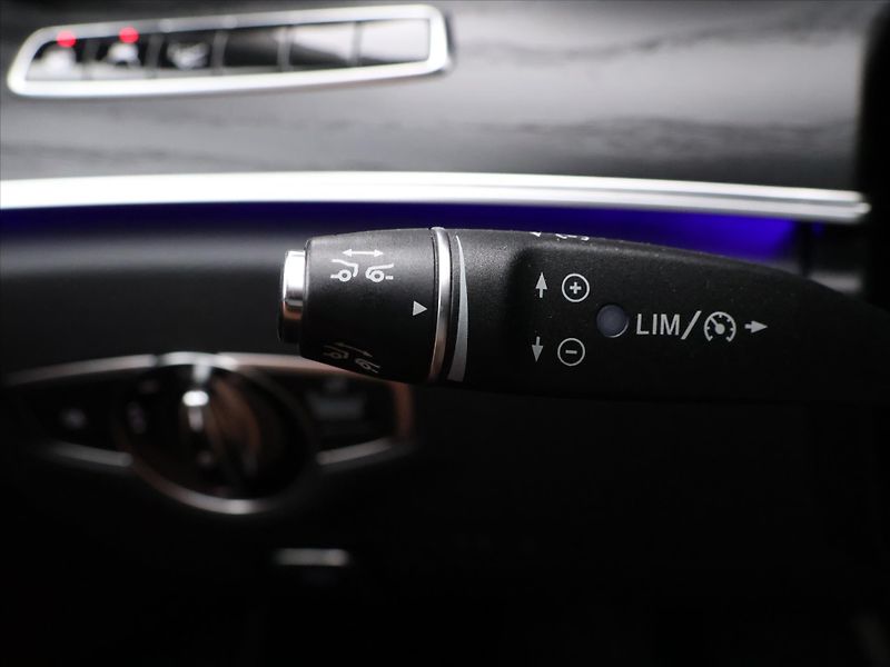 Mercedes-Benz Třídy E 2.0 220d 143kW 4Matic Aut. - fotka 20 z 34