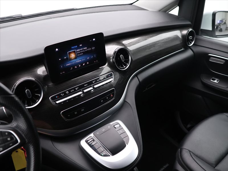 Mercedes-Benz Třídy V 2,0 220d Aut. Avantgarde L DPH - fotka 24 z 35