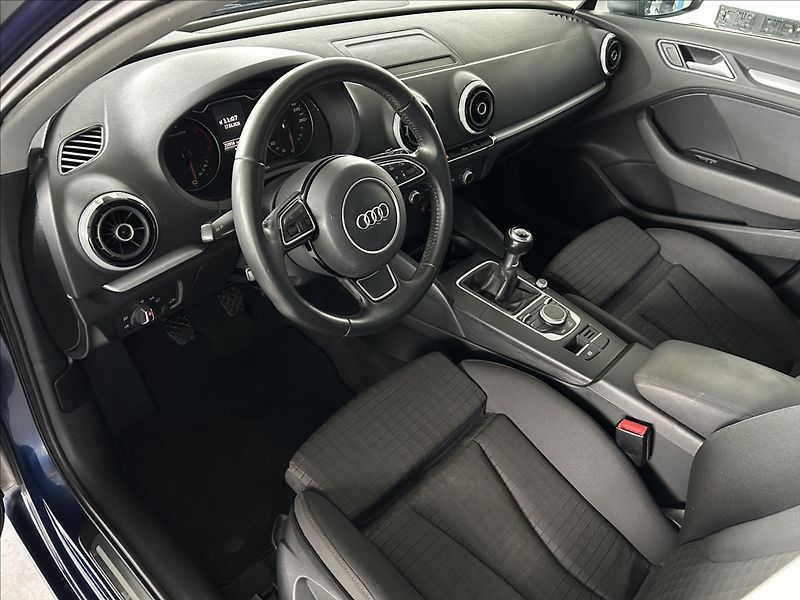 Audi A3 2,0   TDI 110kW,SERVISKA,NAVI - fotka 7 z 27