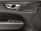 Volvo XC60 B4 AWD DARK PLUS REZERVACE - náhled 28