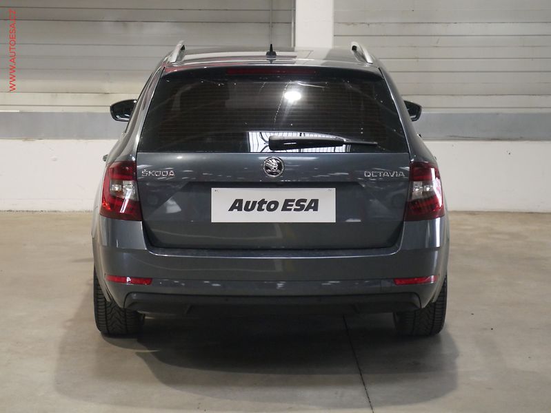 Škoda Octavia (2018) 2.0TSi, ČR, L&K, DSG, LED - fotka 5 z 24