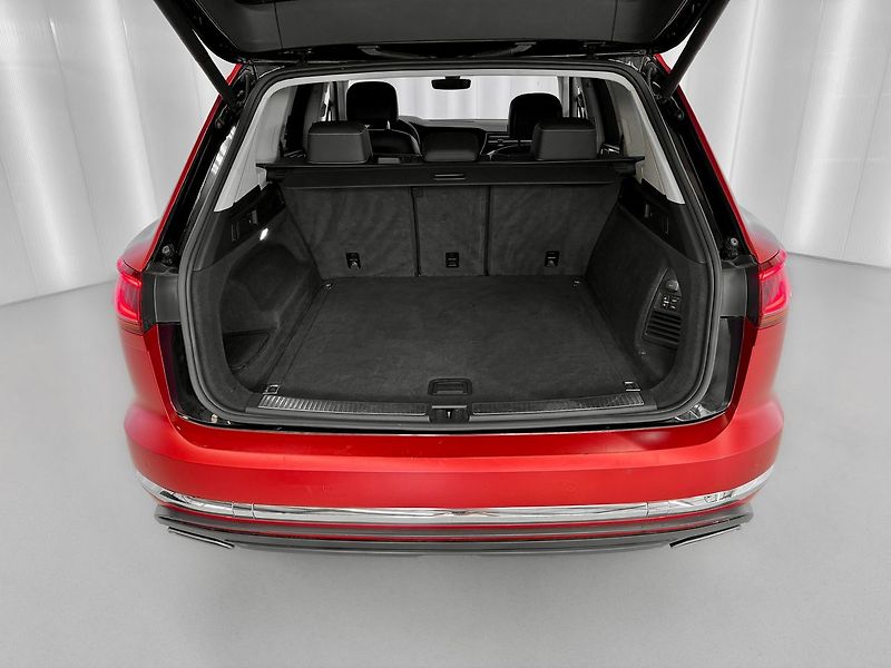 Volkswagen Touareg 3.0TDI 4MOTION R-LINE, MASÁŽE, - fotka 31 z 31