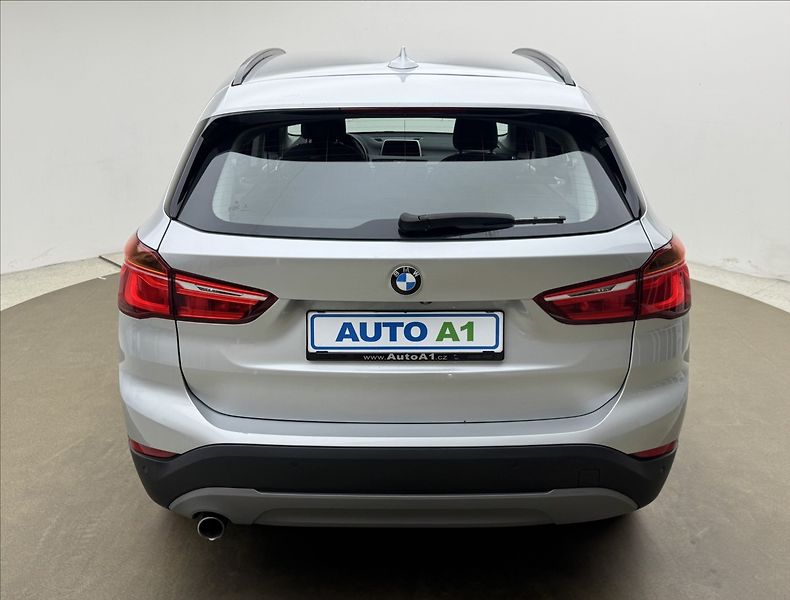 BMW X1 2,0 18d AUTOMAT SERVIS ČR - fotka 5 z 44
