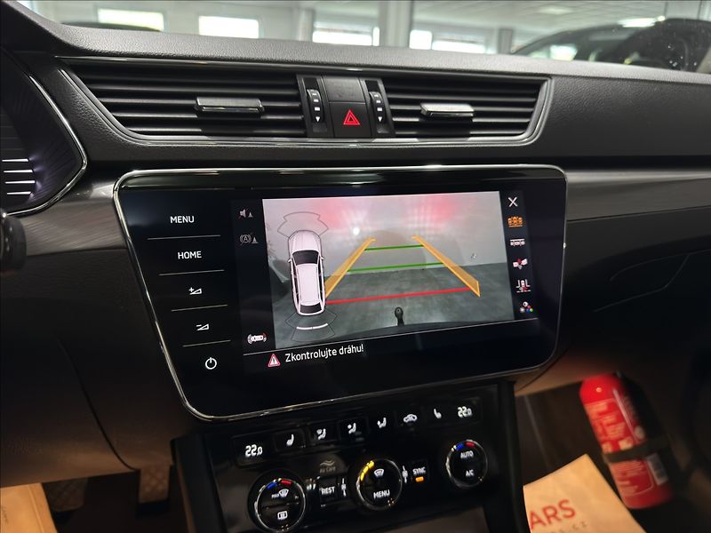 Škoda Superb 1,5   TSI DSG STYLE PLUS PANO - fotka 17 z 43
