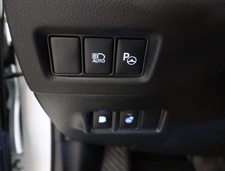 Toyota C-HR (2022) GR Sport 2.0 Hybrid - fotka 23 z 26
