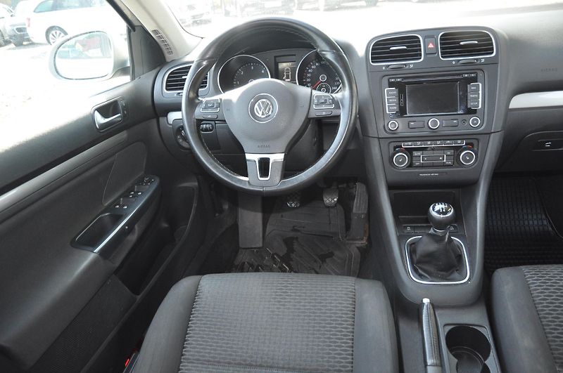 Volkswagen Golf VI 1.6TDi 77kW KOMBI - fotka 5 z 17