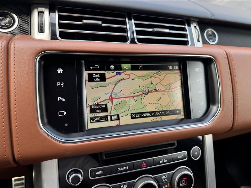 Land Rover Range Rover 4,4 SDV8 Autobiography LWB - fotka 24 z 38