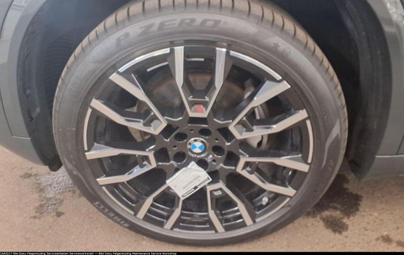BMW X5 xDrive30d - fotka 10 z 10