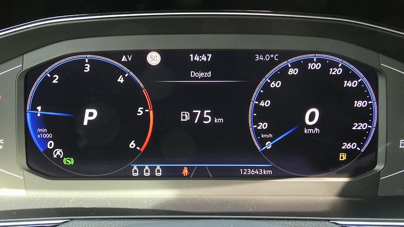 Volkswagen Passat 2.0 TDI 147kW BMT 4MOT DSG Ele - fotka 13 z 22