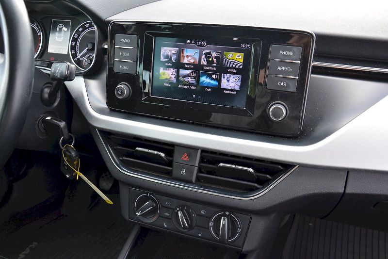Škoda Kamiq (2022) 1.0 TSI 81 kW Ambition PLUS - fotka 19 z 23