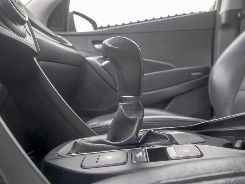 Hyundai Santa Fe (2013) ČR 11/13 2.2D 145KW – VÝBAVA - fotka 36 z 61