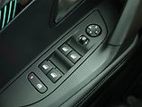 Peugeot 2008 (2022) Allure 1.2 PureTech, Automat - náhled 17