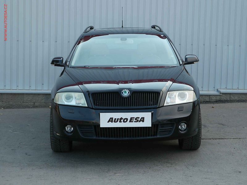 Škoda Octavia (2007) 2.0FSI, Xenon, šíbr, kůže - fotka 2 z 19