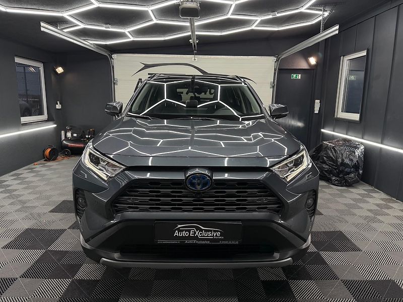 Toyota RAV4 (2021) 2.5 Hybrid e-CVT Executive FW - fotka 2 z 26
