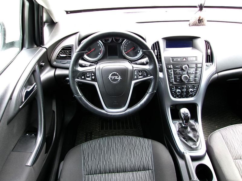 Opel Astra ST 1.6 CDTi ECOTEC 81kW *ČR - fotka 9 z 46