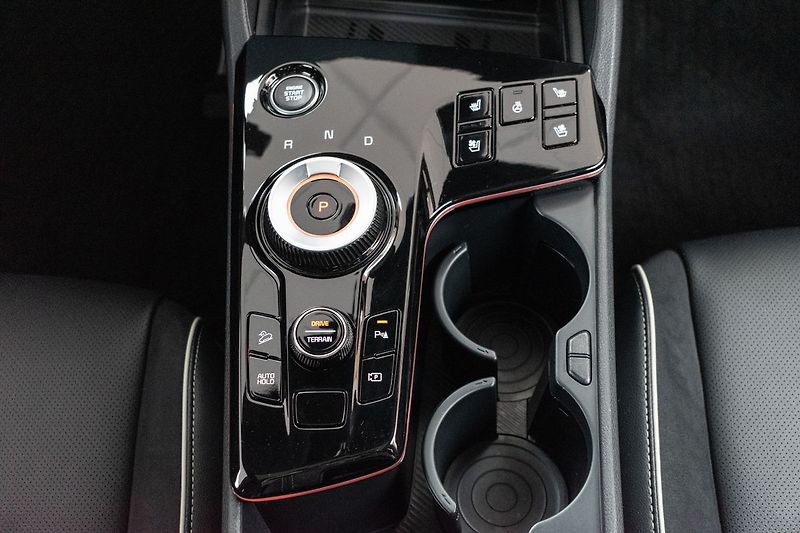 Kia Sportage 1.6T-GDi HEV 4x4*GT*ZÁRUKA*ČR - fotka 24 z 51