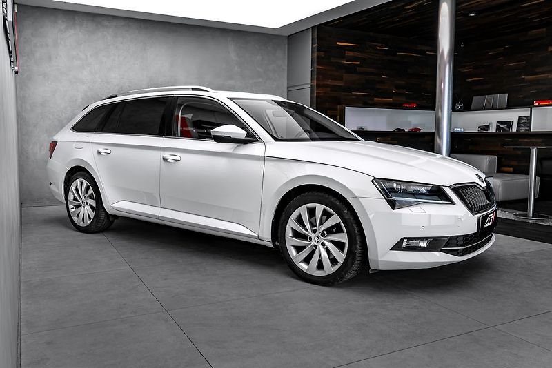 Škoda Superb Combi 2,0TDI 4x4 DSG Style Can - fotka 4 z 20