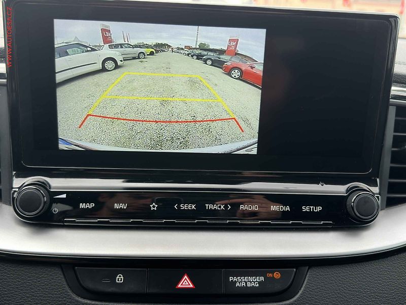 Kia XCeed (2021) 1.5 T-GDi, ČR, servis.kniha. - fotka 16 z 23