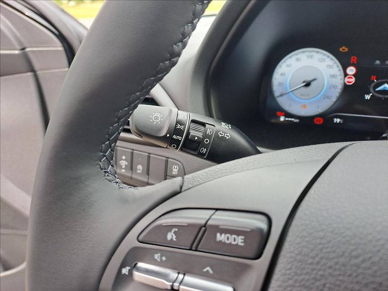 Hyundai i30 (2026) 26 HB 1,0 T-GDI MT STYLE - fotka 13 z 25