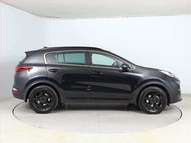 Kia Sportage (2021) 1.6 CRDi - fotka 6 z 18