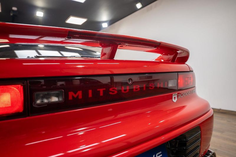 Mitsubishi 3000 GT 3.0 V6 6G72 165 kW - fotka 33 z 45