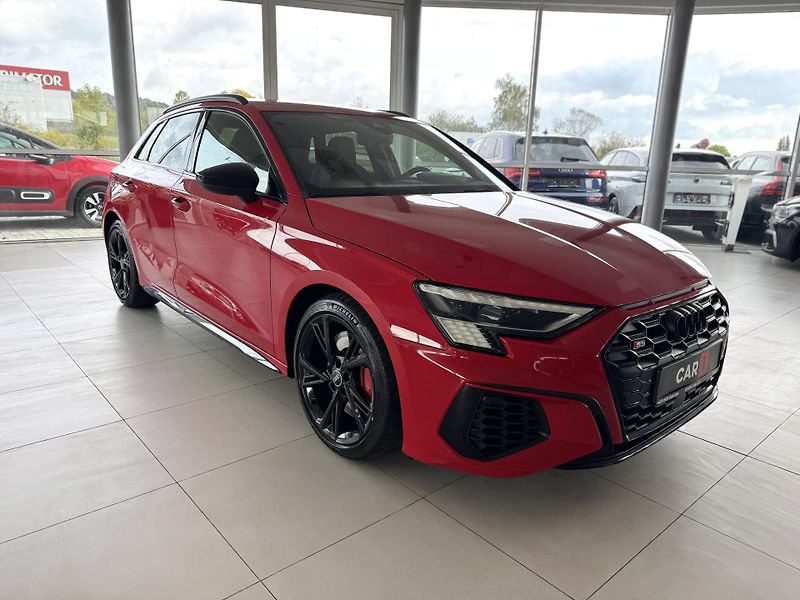 Audi S3 2,0TFSI Quattro*228kW*Head-Up - fotka 4 z 36