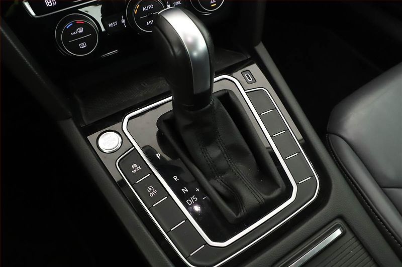 Volkswagen Arteon (2019) Elegance 2.0 TSI - fotka 10 z 21
