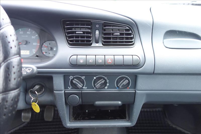 Škoda Felicia 1,3 i, ČR, 1 MAJ., TOP STAV!! - fotka 19 z 33