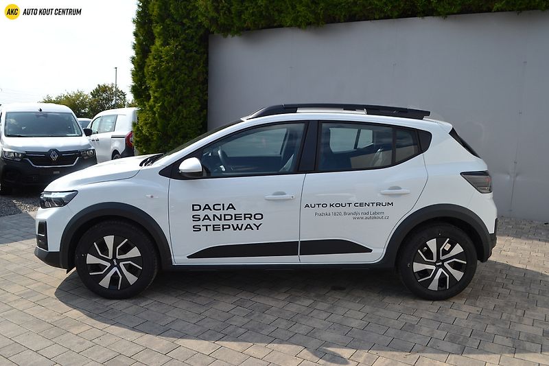 Dacia Sandero Stepway Expression TCe 110 - fotka 2 z 42