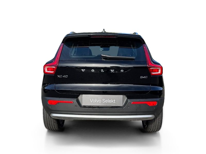 Volvo XC40 B4 AWD // 1. maj // ČR - fotka 4 z 40