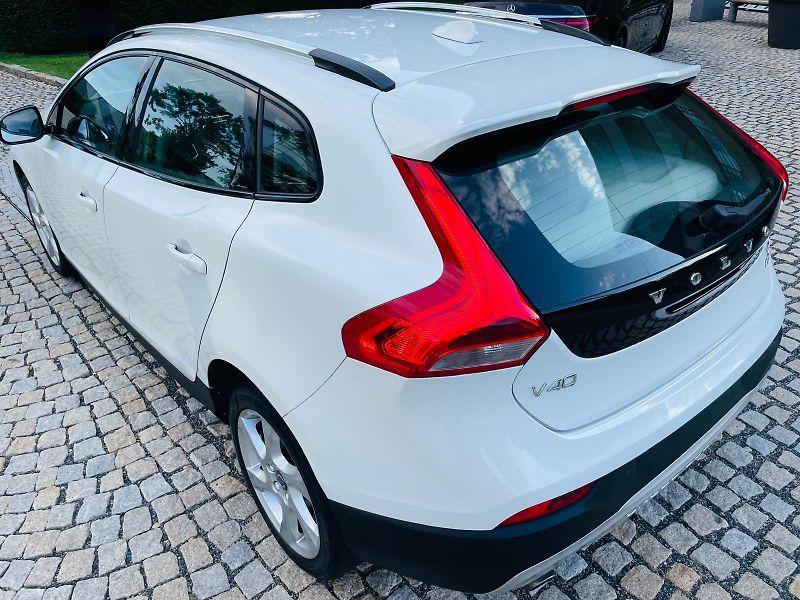Volvo V40 2.0i AUT 1MAJITEL CROSS COUNTR - fotka 16 z 49