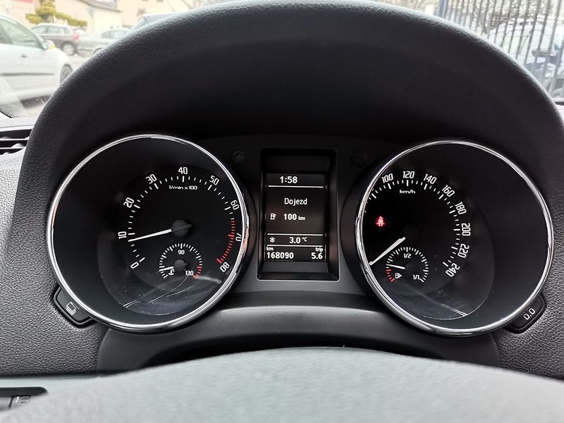 Škoda Yeti (2012) 1.2TSi 77kw Active PDC Tažné - fotka 12 z 27