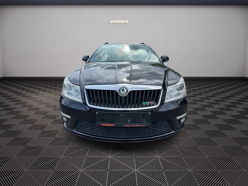 Škoda Octavia (2010) RS 2,0TFSI 147KW - fotka 2 z 32