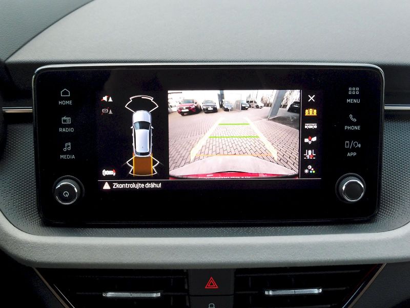 Škoda Kamiq (2024) Top Selection 1,0 TSI 85kW DSG - fotka 12 z 29