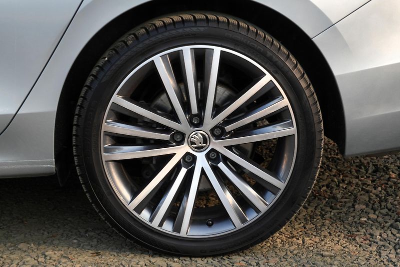 Škoda Superb 2.0 TSI, L&K, ČR, 4x4, Záruka - fotka 4 z 43