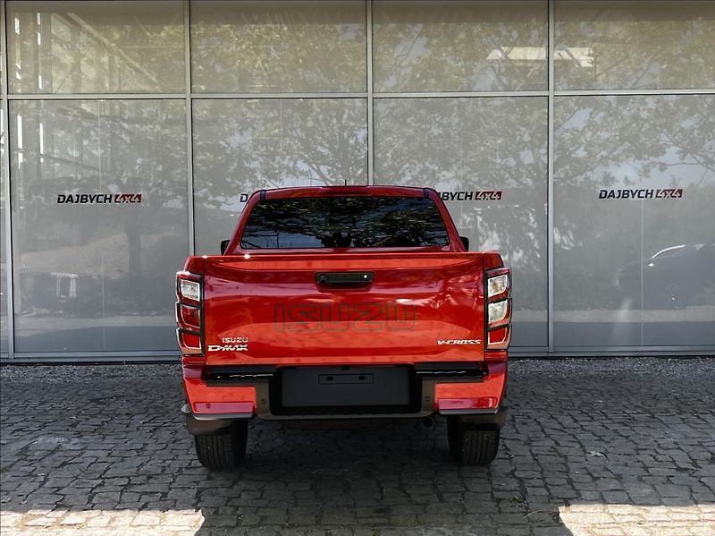 Isuzu D-Max 1,9 Double Cab  6AT V-Cross 4x - fotka 6 z 27