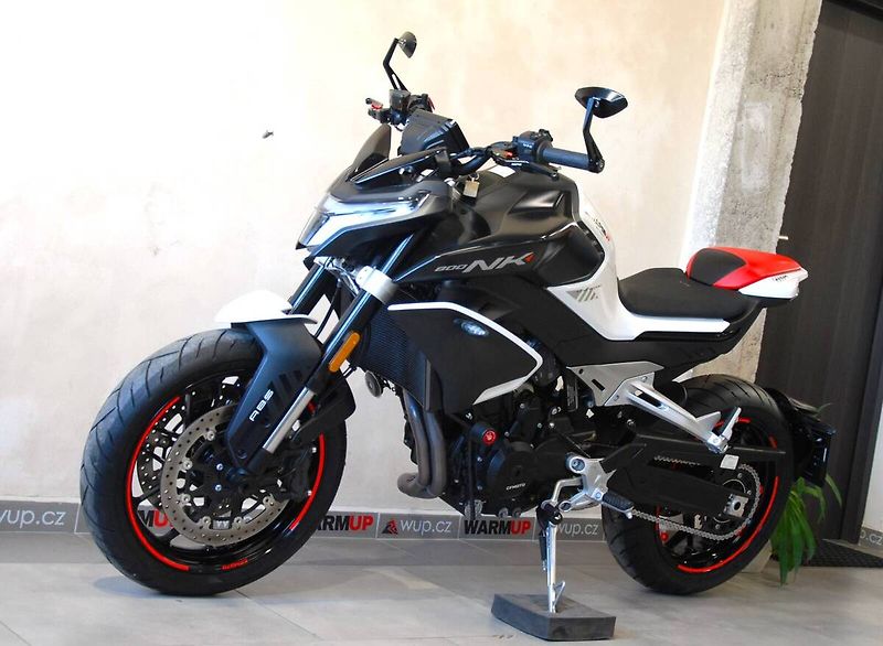 CFMOTO 800 NK (2025) 800NK Sport - krásný stav,serv - fotka 13 z 20