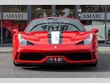 Ferrari 458 Speciale A prodávané v Británii.
