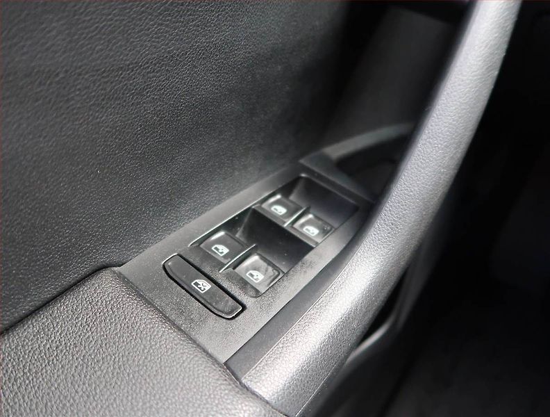 Škoda Octavia (2017) 1.8 TSI, Automat, Tempomat - fotka 17 z 21