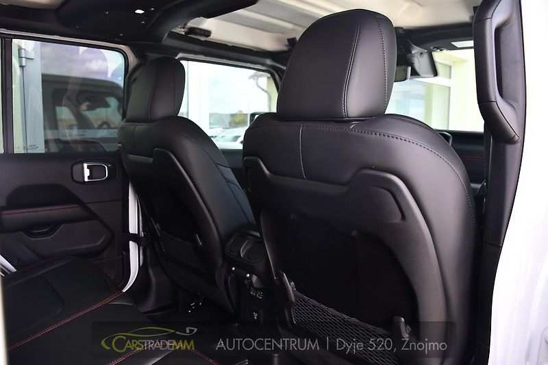 Jeep Wrangler 3.6L AWD RUBICON 4tisKM - fotka 18 z 52