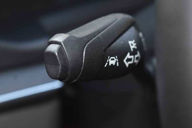 Ford Tourneo Custom je dobře jezdící vůz pro opravdu velké rodiny