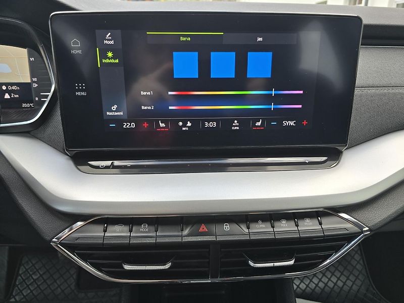 Škoda Octavia 2.0TDi 110kW DSG STYLE + NAVI - fotka 23 z 41