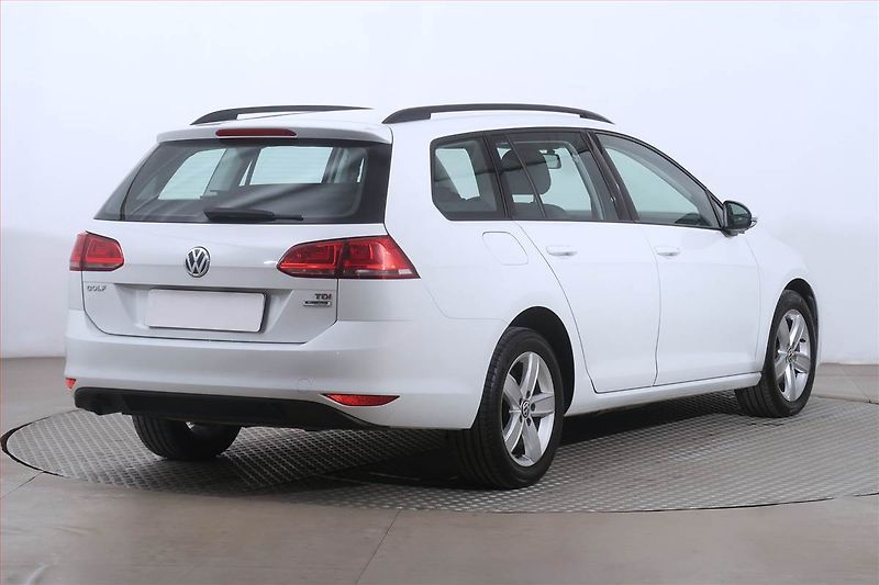 Volkswagen Golf (2016) 1.6 TDI, Serv.kniha, Tempomat - fotka 5 z 17