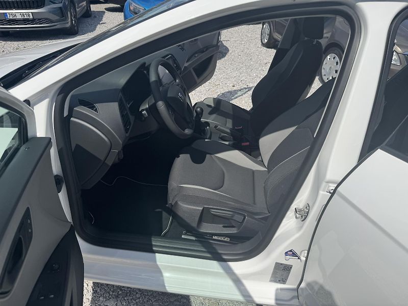 Seat Leon (2016) 1.2TSi,rezervace - fotka 16 z 38