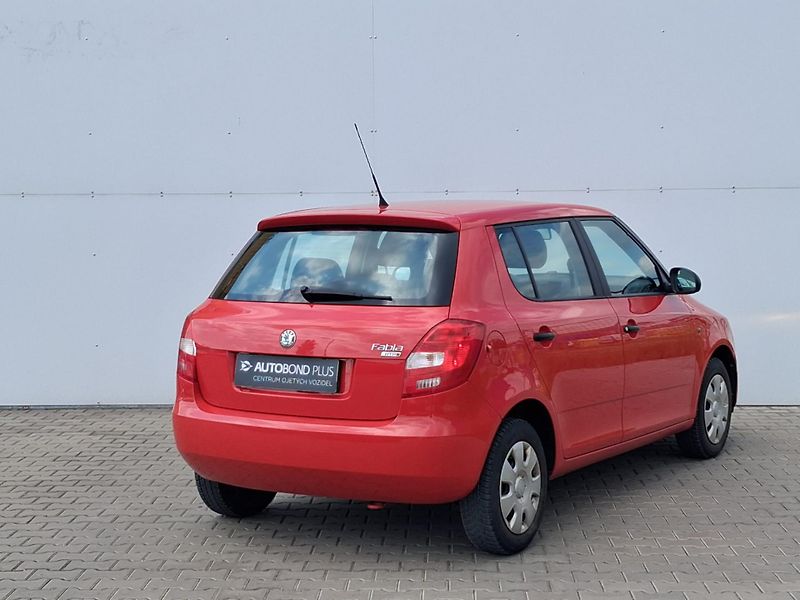 Škoda Fabia 1.2 HTP / 51 kW - fotka 2 z 21
