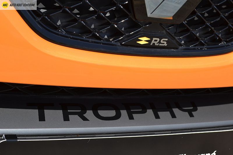 Renault Mégane R.S. TROPHY 1.8TCE 300 EDC - fotka 10 z 54
