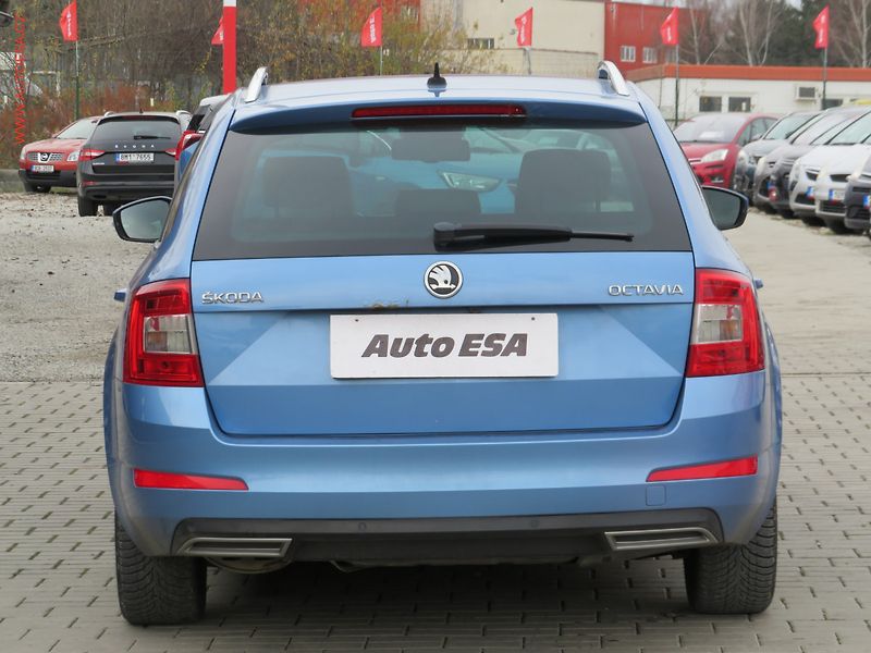 Škoda Octavia (2013) 2.0TDi, Elegance, bixen, navi - fotka 5 z 36