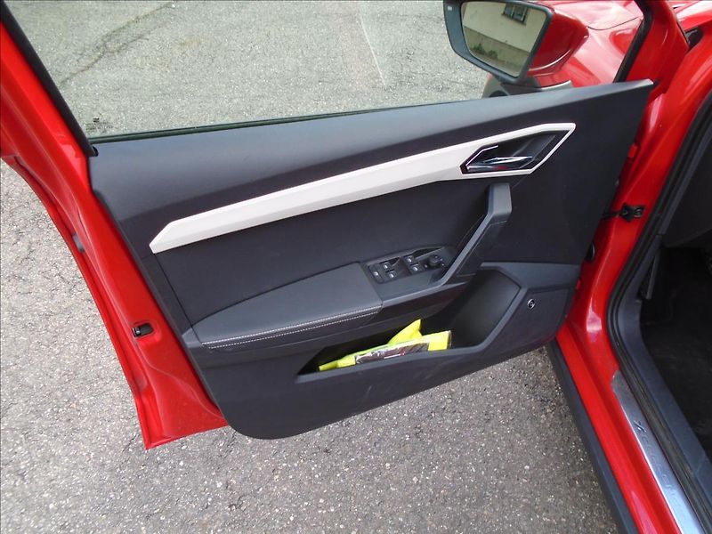 Seat Arona 1,0   1.0.TSI - fotka 10 z 29