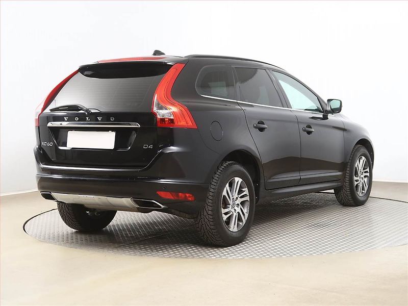 Volvo XC60 (2014) D4, Automat, Tempomat - fotka 5 z 17