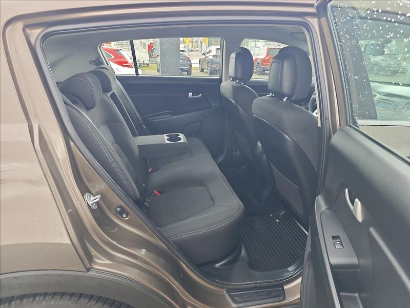Kia Sportage 1,7 CRDi  Comfort PLUS - fotka 13 z 19